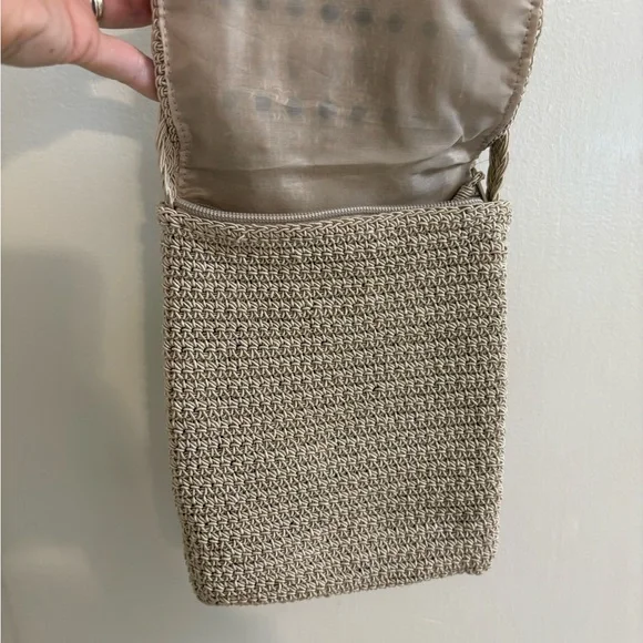 Beige Crochet Crossbody Purse - Picture 3 of 6